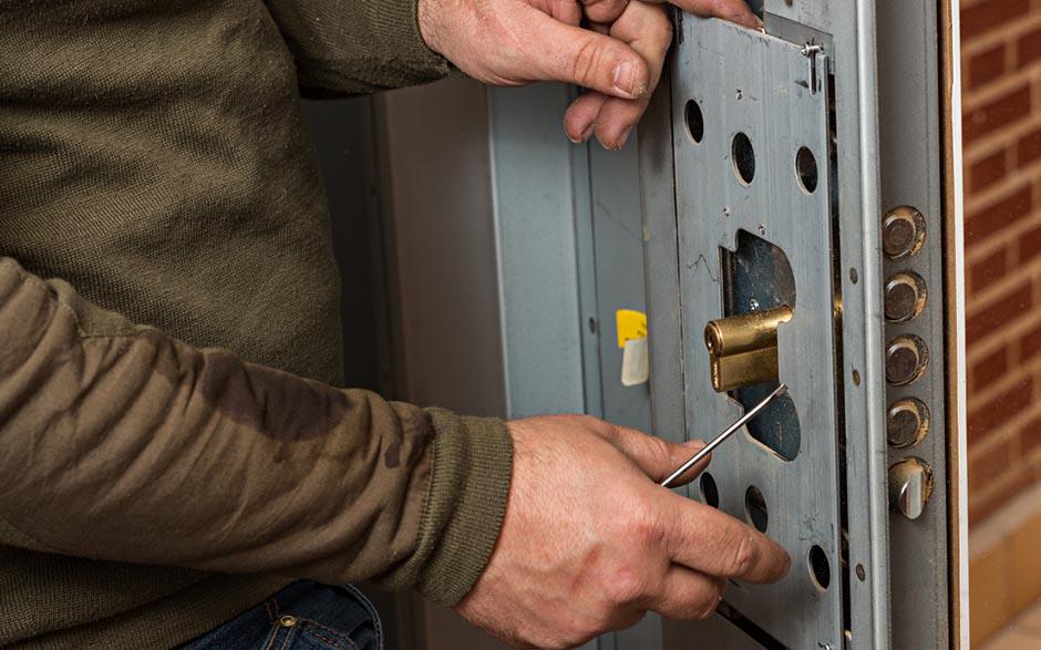  changer serrure porte Flins-Neuve-Église